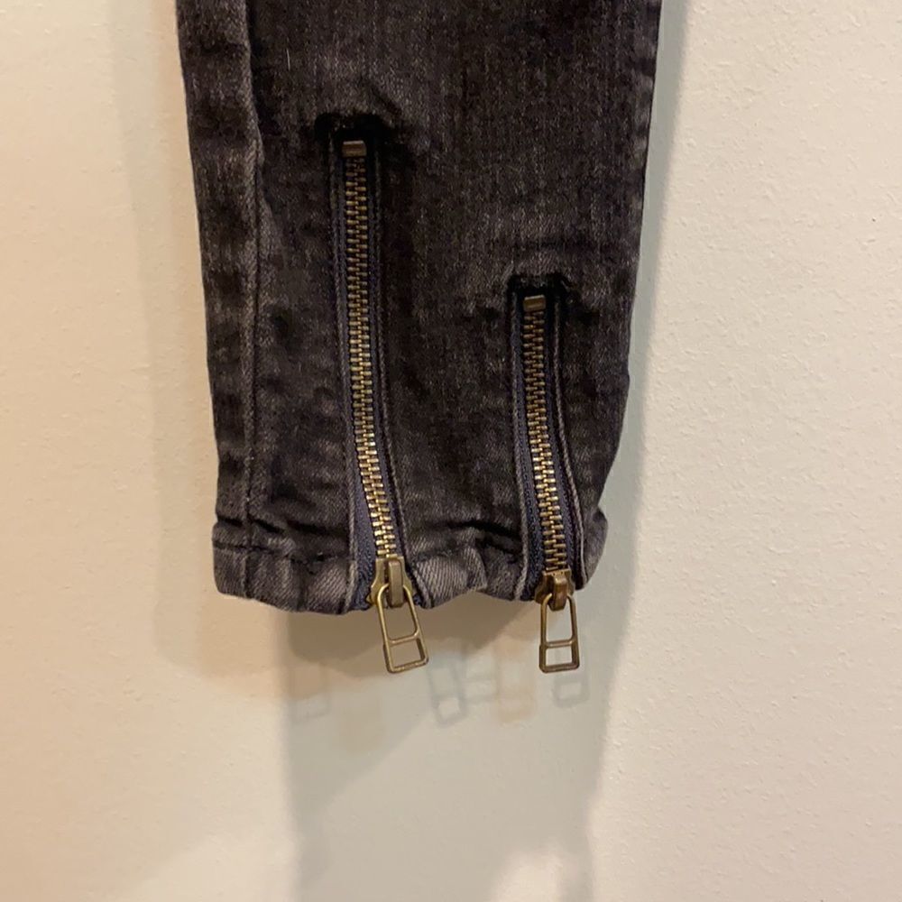 William Rast skinny jeans with zippers - Picture 3 of 10